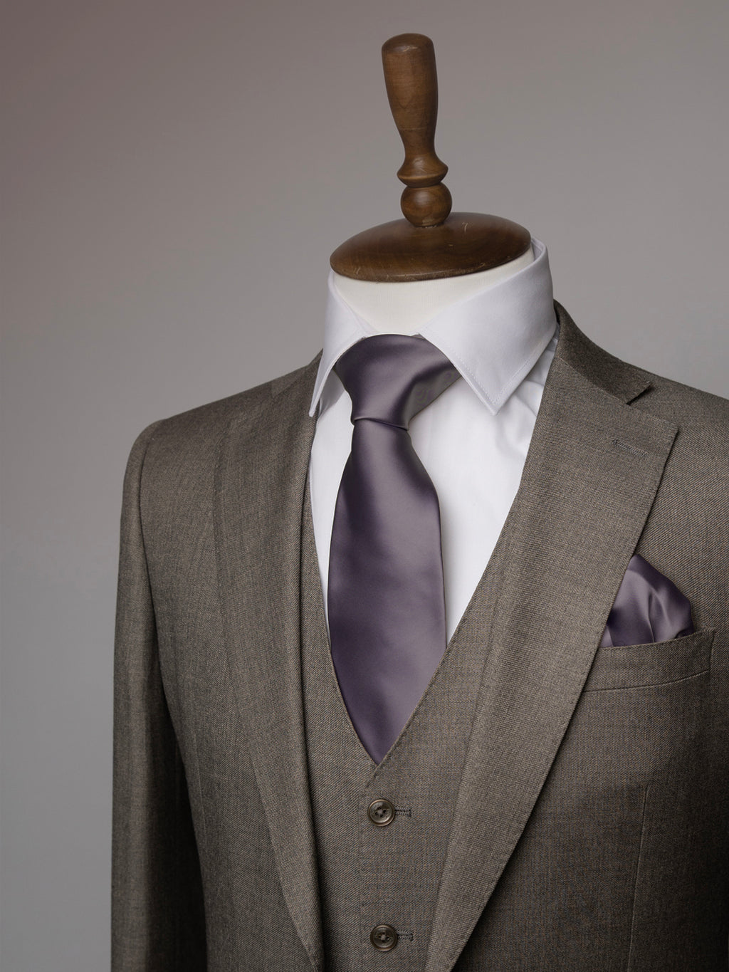 Fig tie and matching pocket square