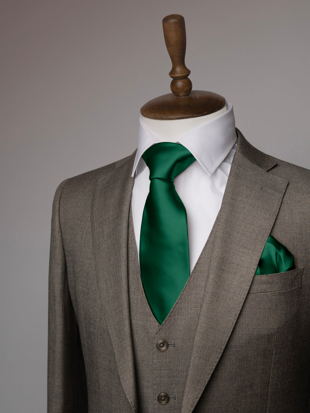 Forest Geen tie and matching pocket square